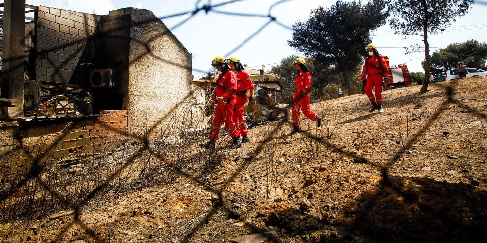 Καθηλωτική μαρτυρία: Ο τελευταίος άνθρωπος που σώθηκε από την πυρκαγιά στο οικόπεδο στο Μάτι (Βίντεο)